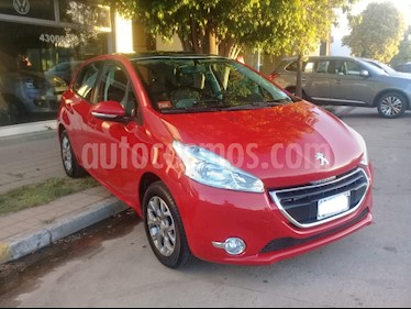 Foto Peugeot 208 Allure 1.6 usado (2015) color Rojo precio $550.000