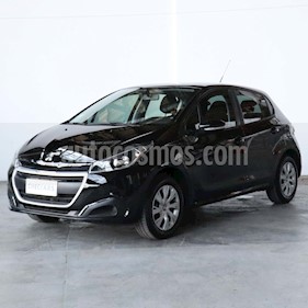 Peugeot 208 Active 1.5 usado (2017) color Negro precio $645.000