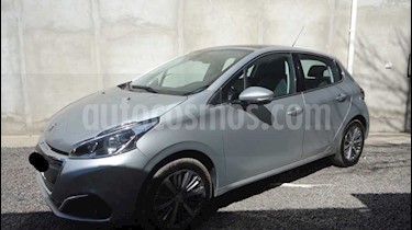 Peugeot 208 - usado (2017) color Gris precio $760.000