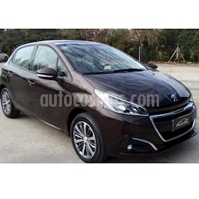 Peugeot 208 Feline 1.6 usado (2019) color Rojo precio $1.120.000