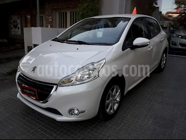foto Peugeot 208 Allure 1.6 Aut NAV usado (2014) color Blanco precio $480.000
