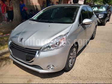 Peugeot 208 Feline 1.6 Pack Cuir usado (2016) color Gris Aluminium precio $640.000