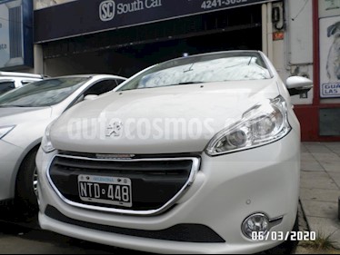 Peugeot 208 Feline 1.6 usado (2014) color Blanco precio $635.000