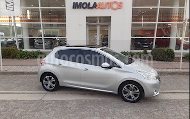 Peugeot 208 Feline 1.6 usado (2014) color Gris Aluminium precio $620.000