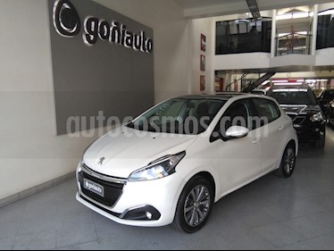 Peugeot 208 - usado (2017) color Blanco precio $650.000