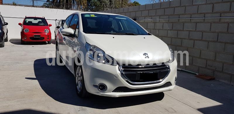 Peugeot 208 Allure 1.5 NAV usado (2014) color Blanco Banquise precio $760.000