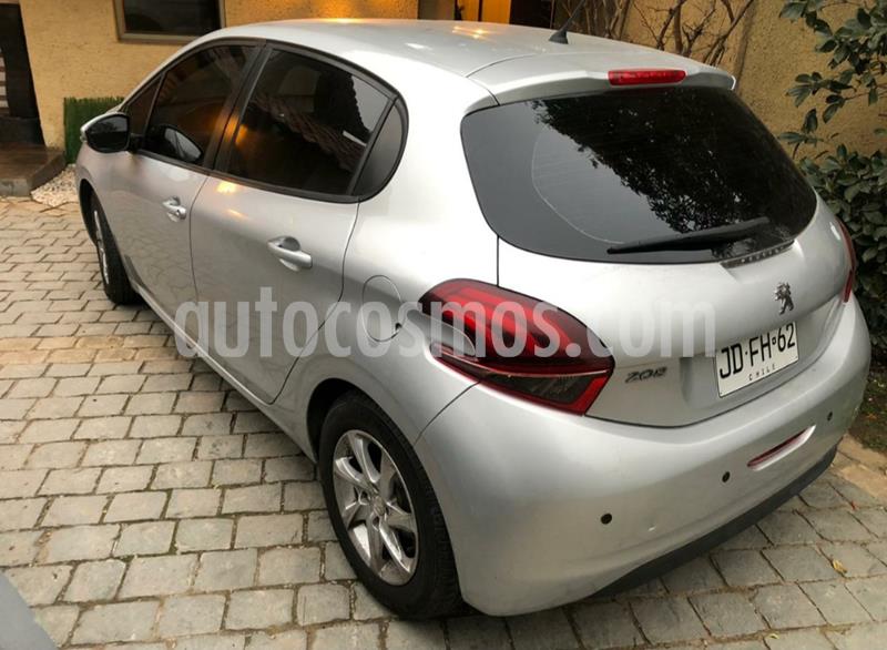 Peugeot 208 1.6L 5P Active Pack HDi usado (2017) color Gris Aluminium precio $7.690.000