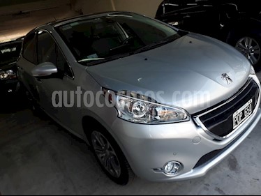 Foto venta Auto usado Peugeot 208 Feline 1.6 Pack Cuir (2016) color Gris Claro precio $357.000