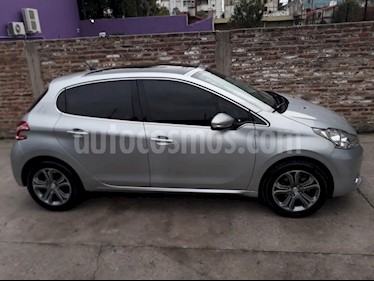 foto Peugeot 208 Feline 1.6 Pack Cuir usado (2015) color Gris Claro precio $482.000