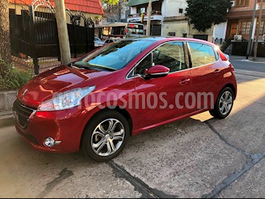 Foto Peugeot 208 Feline 1.6 Pack Cuir usado (2014) color Rouge Ruby precio $590.000