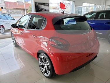 foto Peugeot 208 GT 1.6 THP usado (2019) color Negro precio $980.000