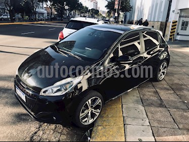 foto Peugeot 208 GT 1.6 THP usado (2017) color Negro Perla precio $635.000