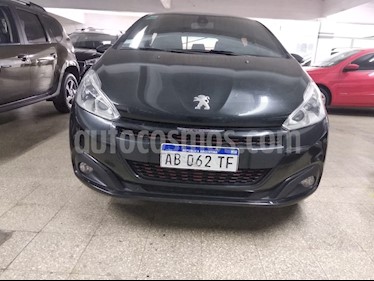 foto Peugeot 208 GT 1.6 THP usado (2017) color Negro Perla precio $599.000