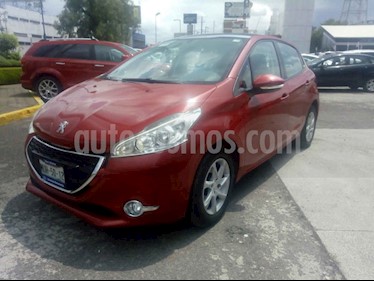 Peugeot 208 1.6L Allure Aut usado (2015) color Rojo precio $135,000