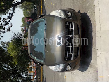 Foto Peugeot 3008 Allure Family usado (2013) color Cafe Hickory precio $115,000