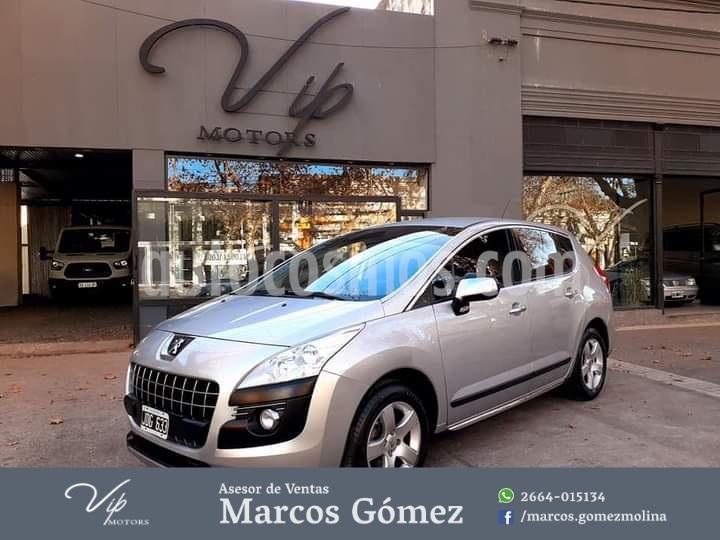 Peugeot 3008 Premium usado (2010) color Gris Claro precio $1.290.000