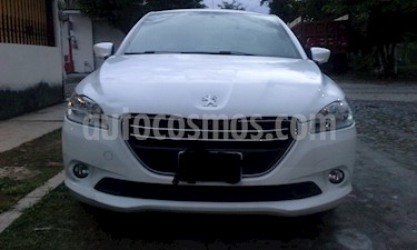 foto Peugeot 301 Allure usado (2013) color Blanco Banquise precio $124,900