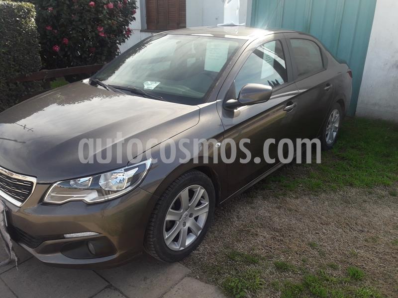 foto Peugeot 301 Allure 1.6 Plus Tiptronic usado (2018) color Gris Shark precio $800.000