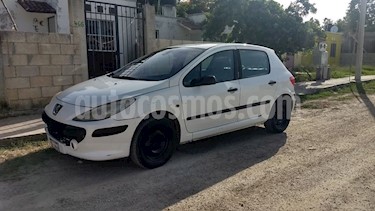 foto Peugeot 307 5P XR usado (2006) color Blanco precio $42,000