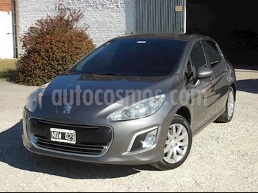 foto Peugeot 308 Active NAV usado (2014) color Gris Oscuro precio $235.000