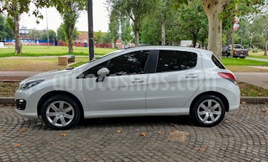 Foto Peugeot 308 Allure NAV usado (2016) color Blanco Nacre precio $490.000