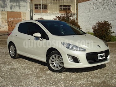 Peugeot 308 Allure usado (2014) color Blanco precio $300.000