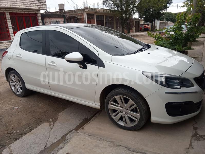 Peugeot 308 Allure Plus usado (2017) color Blanco Banquise precio $1.150.000