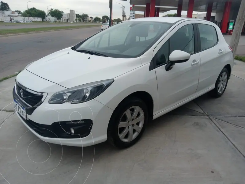 Foto Peugeot 308 Active NAV usado (2018) color Blanco precio $16.500.000