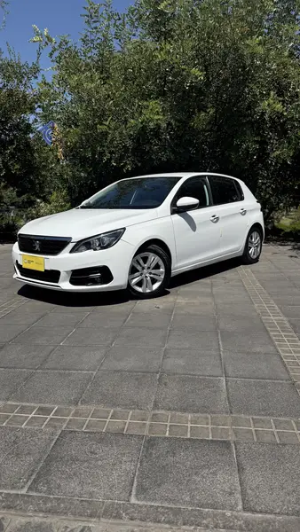 Foto Peugeot 308 1.5L Feline BlueHDi 130HP usado (2021) color Blanco Nacarado precio $10.490.000