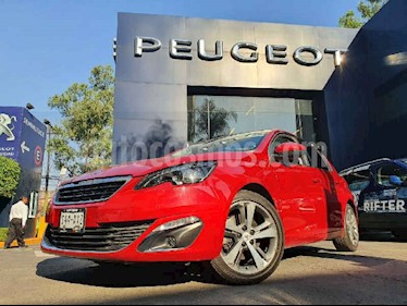 Peugeot 308 5p Feline L4/1.6/T Aut usado (2016) color Rojo precio $217,900