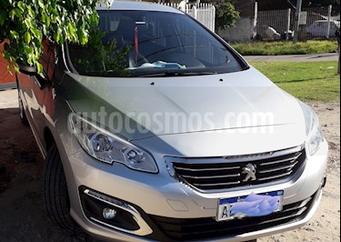 foto Peugeot 408 Allure NAV usado (2017) color Gris Aluminium precio $470.000