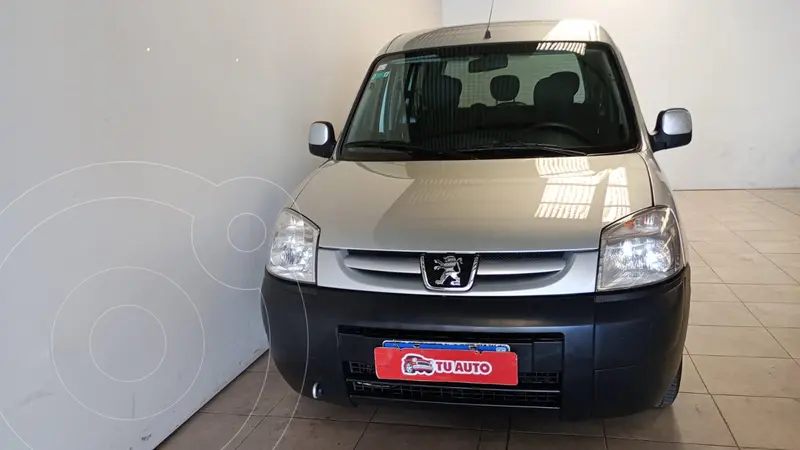 Foto Peugeot Partner Patagonica 1.6 HDi usado (2017) color Gris precio $18.900.000