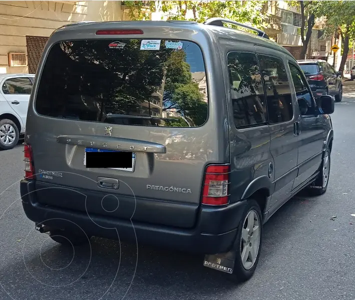 Foto Peugeot Partner Patagonica 1.6 VTC Plus usado (2018) color Gris precio u$s12.500