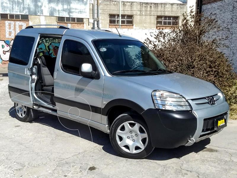 foto Peugeot Partner Patagonia 1.6 VTC Plus usado (2011) color Gris Claro precio $630.000