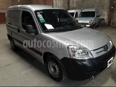 foto Peugeot Partner Furgon 1.4 Confort PCL usado (2013) color Gris Claro precio $280.000