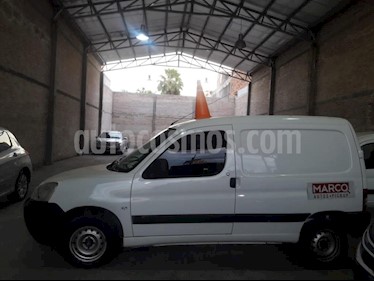 foto Peugeot Partner Furgón 1.4 Confort PCL usado (2017) color Blanco precio $540.000