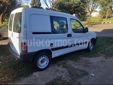 foto Peugeot Partner Furgon 1.4 Confort PCL usado (2018) color Blanco precio $570.000