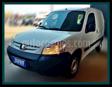 foto Peugeot Partner Furgon 1.4 Confort PCL usado (2017) color Blanco precio $545.000