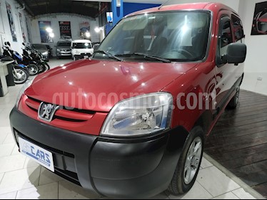 foto Peugeot Partner Furgón 1.4 usado (2012) color Bordó precio $359.000