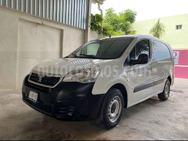 Peugeot Partner 1.6L usado (2017) color Blanco precio $160,000