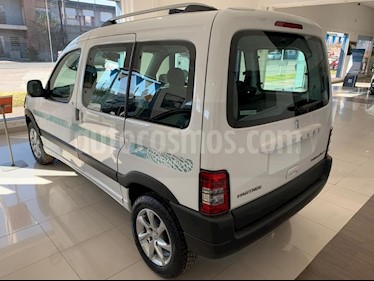 foto Peugeot Partner Patagonia 1.6 HDi VTC Plus usado (2019) color Blanco precio $1.020.000