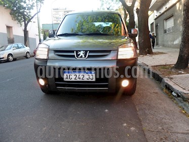 foto Peugeot Partner Patagónica VTC Plus HDi usado (2018) color Gris Grafito precio $669.000