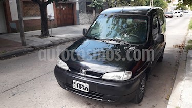 Peugeot Partner Urbana 1.4 usado (2008) color Negro precio $160.000