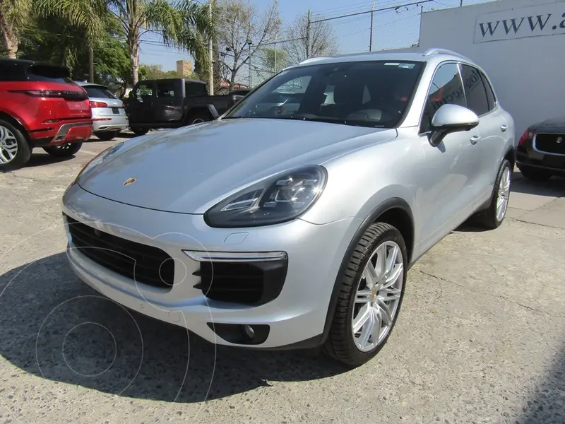 Foto Porsche Cayenne 3.0L Diesel Platinum Edition usado (2018) color Plata precio $850,000