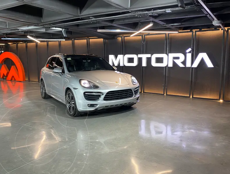 Foto Porsche Cayenne 3.6L Tiptronic usado (2014) color plateado precio $539,000