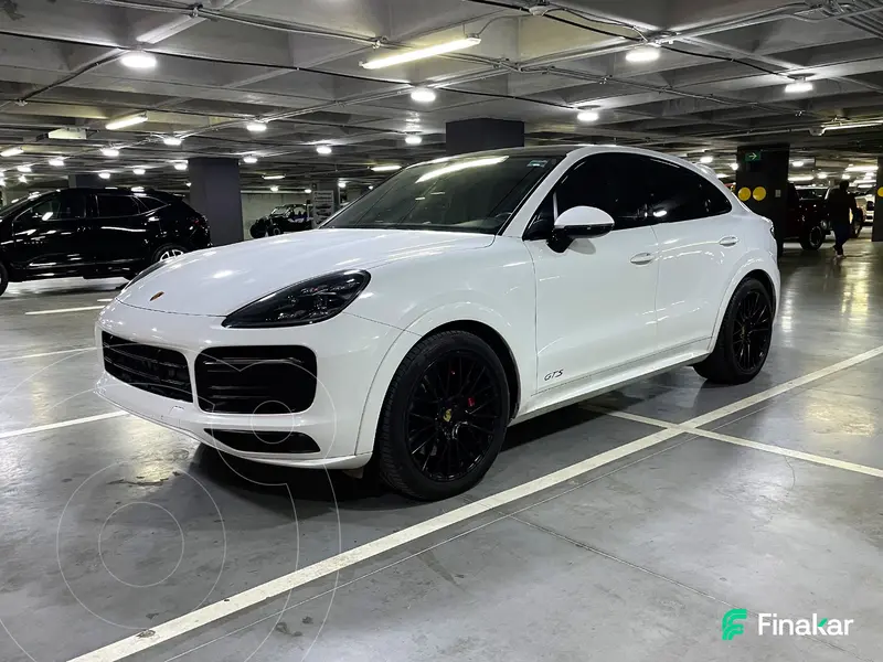Foto Porsche Cayenne 3.0L usado (2021) color Blanco precio $1,950,000