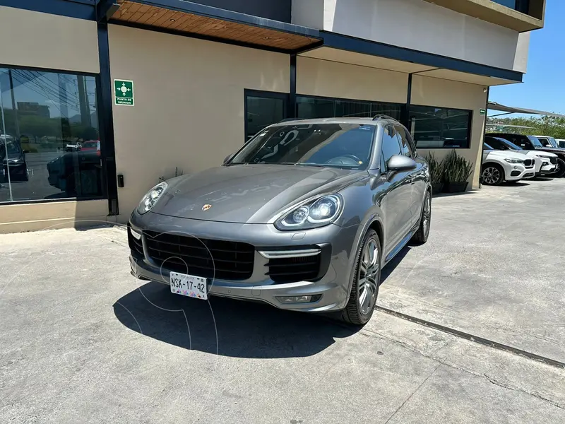 Foto Porsche Cayenne 3.6L usado (2016) color Gris precio $770,800