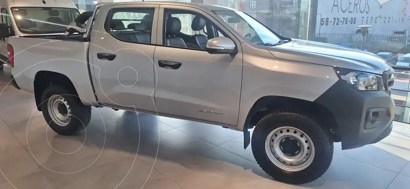 Foto RAM 1200 Tradesman Crew Cab usado (2025) color Plata precio $499,400