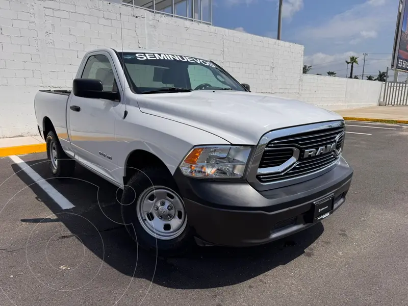 Foto RAM 1500 Classic Crew Cab 4x2 V6 usado (2020) color Blanco financiado en mensualidades(enganche $74,800 mensualidades desde $9,098)