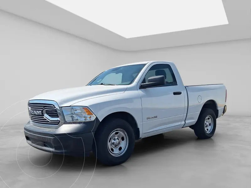 Foto RAM 1500 Classic Crew Cab 4x2 V6 usado (2020) color Blanco precio $325,000